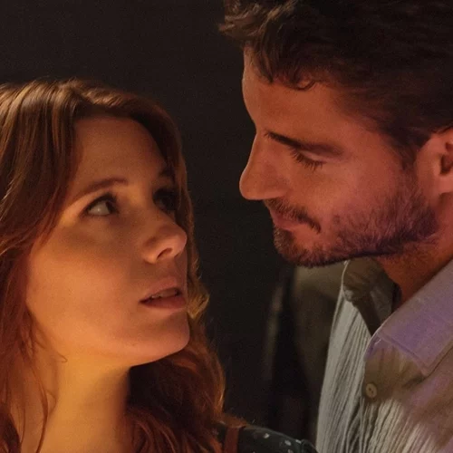 Οι 10 πιο σέξι σειρές που θα βρεις στο Netflix αυτή τη στιγμή