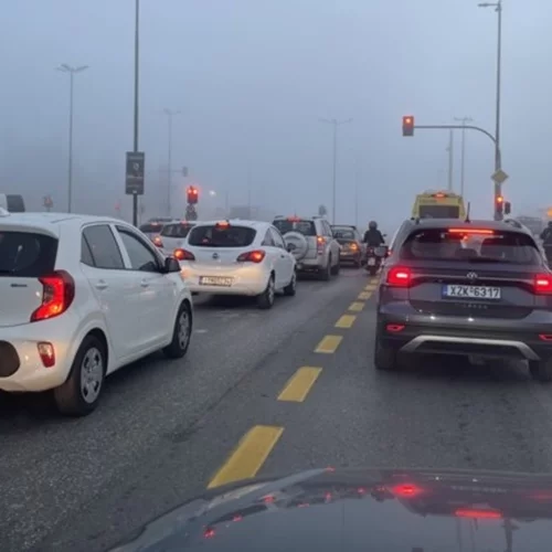 Ομίχλη σκέπασε την Αθήνα - "Προσοχή στην οδήγηση", συνιστά ο Θοδωρής Κολυδάς