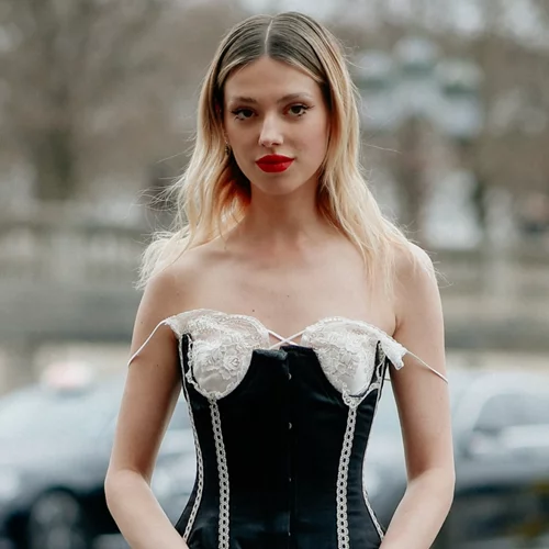 5 φούστες που θα ανανεώσουν το στιλ σου τώρα που γύρισες από τις διακοπές