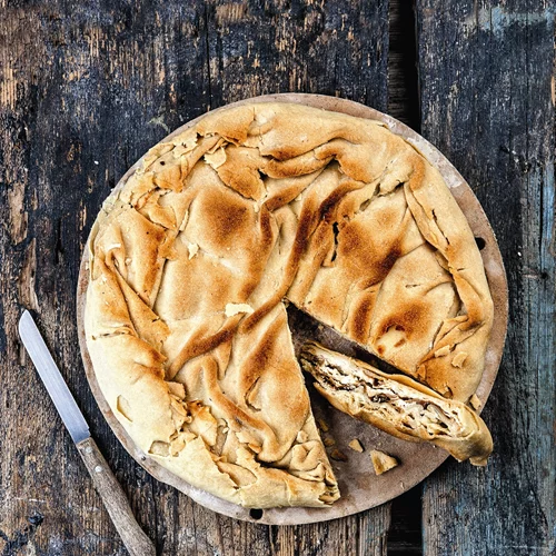 Ηπειρώτικη τυρόπιτα με σπιτικό χωριάτικο φύλλο από την Αργυρώ Μπαρμπαρίγου