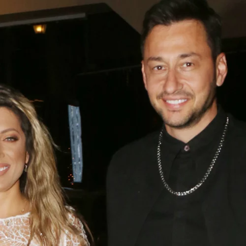 Λεάννα Μαρκόγλου - Πάνος Καλίδης | Στιγμιότυπα από το οικογενειακό τους σπίτι στη Γλυφάδα