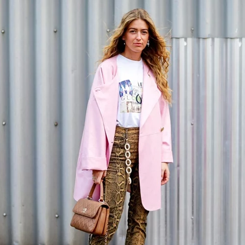 10 styling tips για γυναίκες με petite σιλουέτα