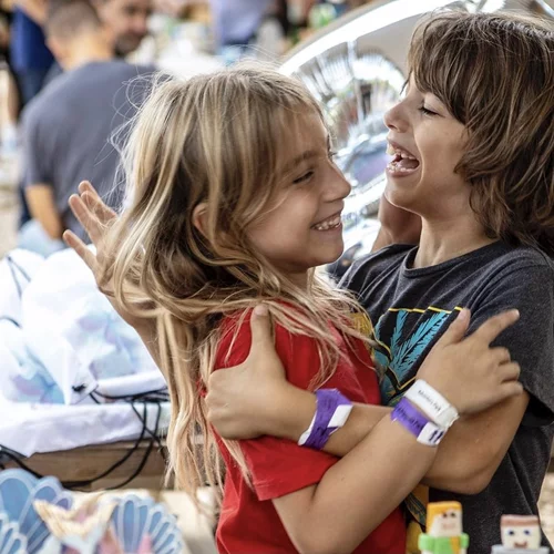 Ρούλα Ρέβη και Αποστόλης Τότσικας | Τα δίδυμα παιδιά τους έγιναν 8 ετών - Η υπέροχη φωτογραφία από το πάρτι τους και οι συγκινητικές ευχές της φωτογράφου