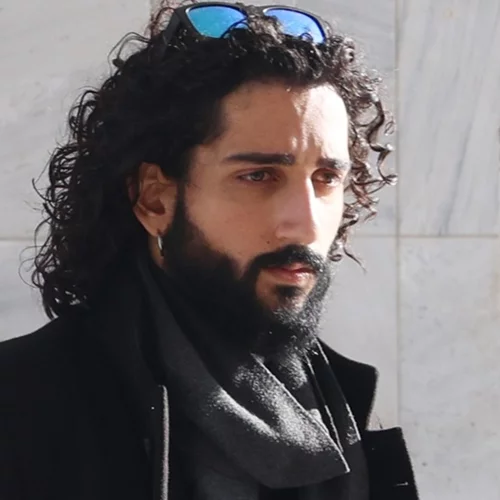 Δημήτρης Ήμελλος | Συγκινημένος ο γιος του, Φοίβος Ήμελλος στο τελευταίο "αντίο" του ηθοποιού