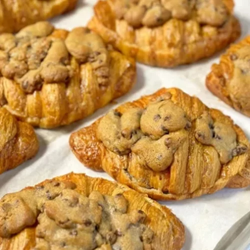 Γιατί στο Παρίσι κάνουν ουρές για να φάνε crookies;