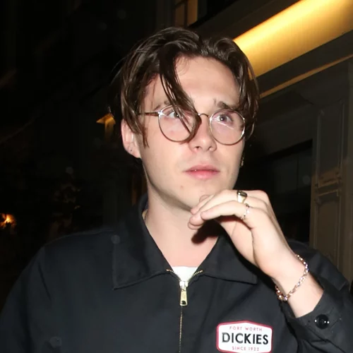 Brooklyn Beckham | Μεταμορφώνεται σε Victoria Beckham και "μπαίνει" στις Spice Girls