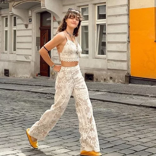 Η Γαία Μερκούρη προτείνει τον πιο cool τρόπο για να φορέσεις ένα blazer αυτή την εποχή