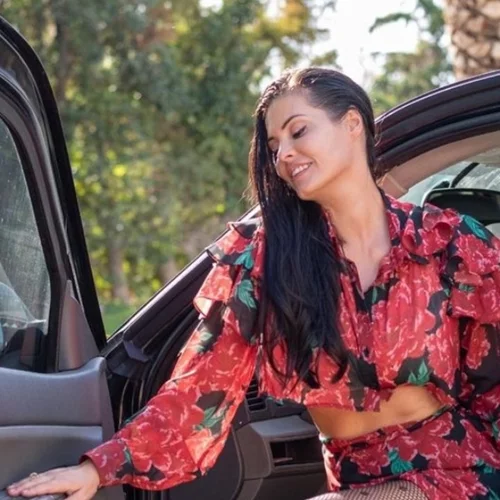 Η Μαρία Κορινθίου με το διαχρονικά κομψό φόρεμα για τις γιορτές