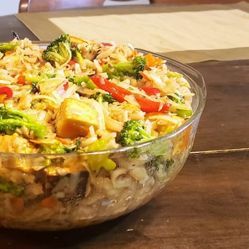 Τι να μαγειρέψω σήμερα; Η πιο light και γευστική σαλάτα του καλοκαιριού που θα θες να τρως καθε μέρα