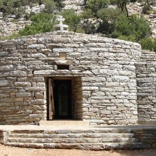 Στις 2 Ιουλίου η μυσταγωγική λειτουργία του Αγίου Υακίνθου στο δάσος του Ψηλορείτη