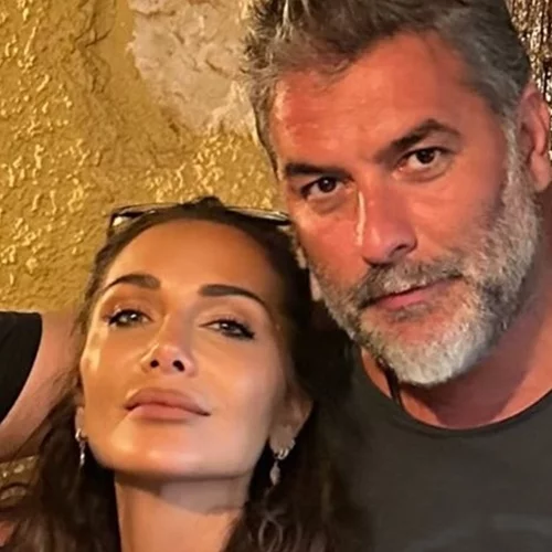 Η Δέσποινα Βανδή σε κρητικό εστιατόριο | Η μαντινάδα που της αφιέρωσαν