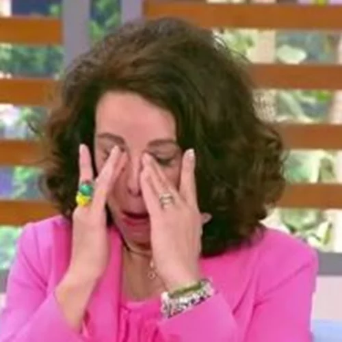 "Έσπασε" η Βούλα Πατουλίδου στον αέρα του "Όλα Γκουντ"