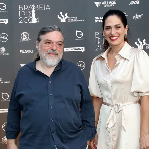 Δημήτρης Παπαδημητρίου – Βερόνικα Δαβάκη | Χέρι χέρι στα βραβεία Ίρις