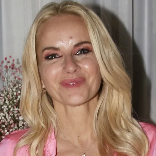 Η Μαρία Μπεκατώρου με το αγαπημένο της μανικιούρ που υιοθετεί ξανά και ξανά