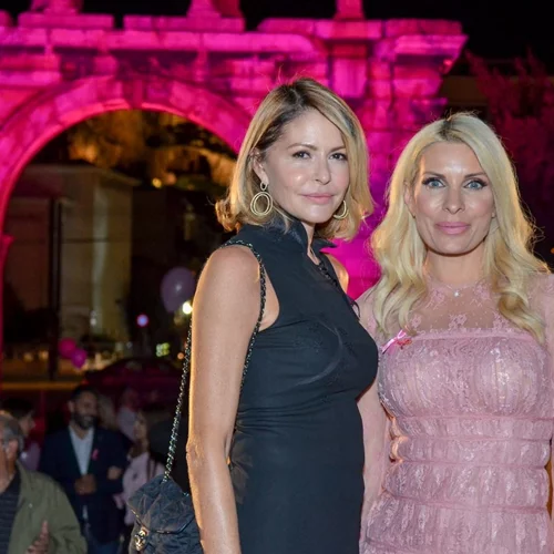 Ελένη Μενεγάκη – Τζένη Μπαλατσινού | Η φιλία τους μέσα από σπάνιες φωτογραφίες