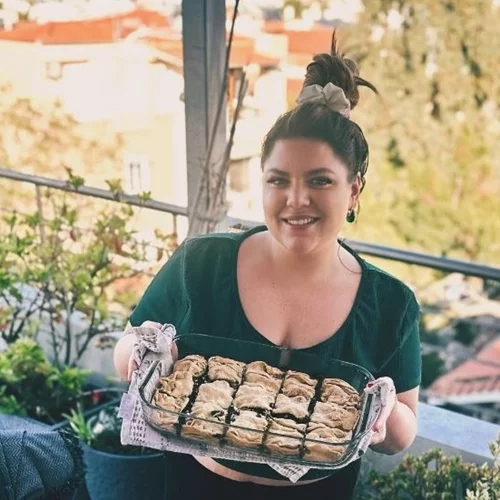 Δανάη Μπάρκα | Μαγείρεψε στο σπίτι της για τον Χρήστο Χατζηπαναγιώτη