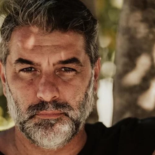 Βασίλης Μπισμπίκης | Για κρεατοφαγικό δείπνο στο κέντρο της Αθήνας