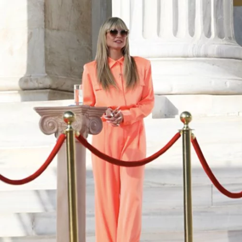 Heidi Klum | Ποζάρει τόπλες στη Μύκονο