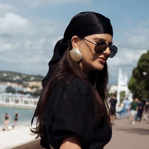 Τα καλοκαιρινά κοσμήματα με κοχύλια, μαργαριτάρια και ήλιους που θα ομορφύνουν κάθε εμφάνισή σου