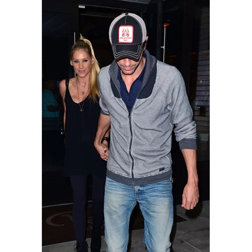 Ο Enrique Iglesias και η Anna Kournikova μάς δείχνουν τα τρία χαρούμενα παιδιά τους