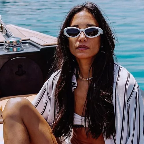 Η τάση στα γυαλιά ηλίου που έχει ενθουσιάσει τις Ελληνίδες celebrities