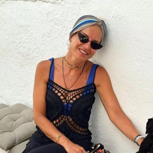 Πιο εξοικειωμένη από ποτέ με την εικόνα της η Μαρία Μπεκατώρου | Ανάρτησε φωτογραφία με μπικίνι χωρίς ρετούς