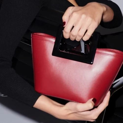 Οι 3 διαχρονικές τσάντες από το The Greek Designers Store στις οποίες αξίζει να επενδύσεις