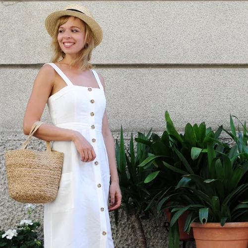 Τα λινά φορέματα που θα φορέσεις στην πόλη και το νησί