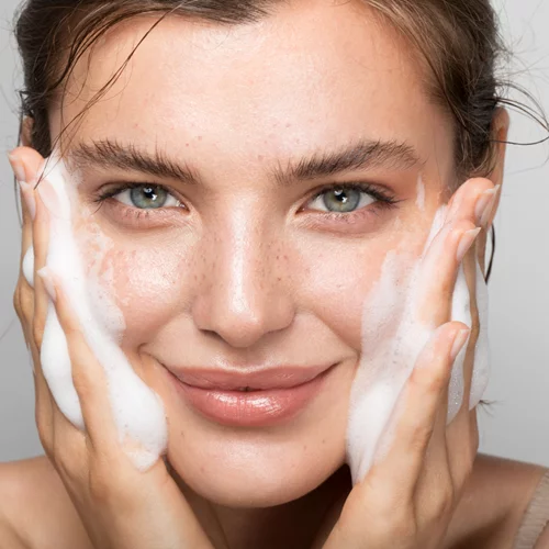 Skincare issues | 5 λάθη που πιθανόν κάνεις στη ρουτίνα καθαρισμού σου