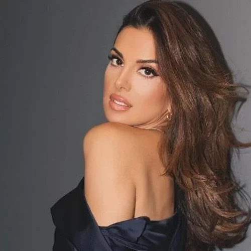 Σταματίνα Τσιμτσιλή | Σε πάρτι γενεθλίων στου Ψυρρή - Οι metallic μπότες της