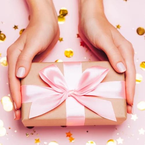 Βρήκαμε το ωραιότερο γιορτινό δώρο για τις φίλες σου και πρέπει να το προλάβεις πριν εξαντληθεί