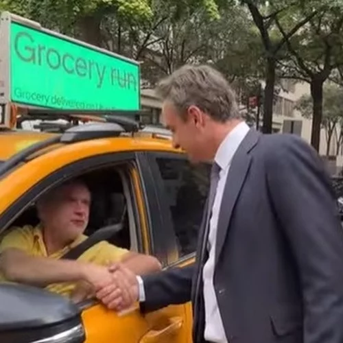 Η συνάντηση Μητσοτάκη με Έλληνα οδηγό ταξί στους δρόμους της Νέας Υόρκης - "Πού είσαι ρε μεγάλε;" [βίντεο]