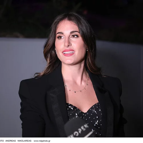 Παυλίνα Βουλγαράκη | "Έβλεπα δημοσιεύματα που μιλούσαν για σπάνια ασθένεια"