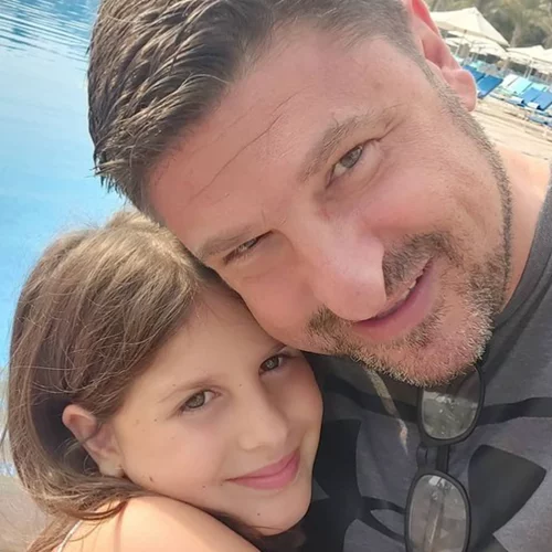 Νίκος Χαρδαλιάς - Γιώτα Παναγιωτοπούλου | Οι τρυφερές ευχές στην κόρη τους για την ονομαστική της εορτή