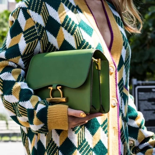 Οι luxury top-handle τσάντες που θα αναβαθμίσουν κάθε σου εμφάνιση