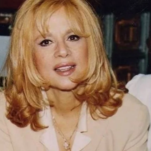 Η αμοντάριστη Αλίκη Βουγιουκλάκη σε δημοσιογράφο | "Λύσσαξες, τι θες;"