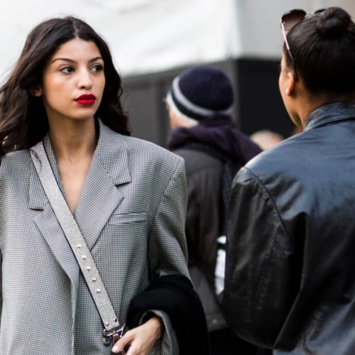 3 σημάδια που δείχνουν πως η γκαρνταρόμπα σου χρειάζεται ανανέωση