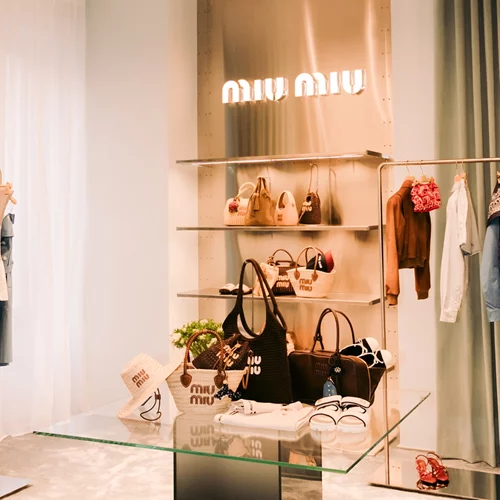 Πού βρίσκεις το hot brand Miu Miu στην Αθήνα;