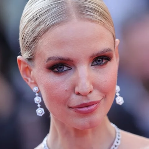 5 νέες mascaras για τις οποίες μιλούν τώρα όλες οι beauty insiders