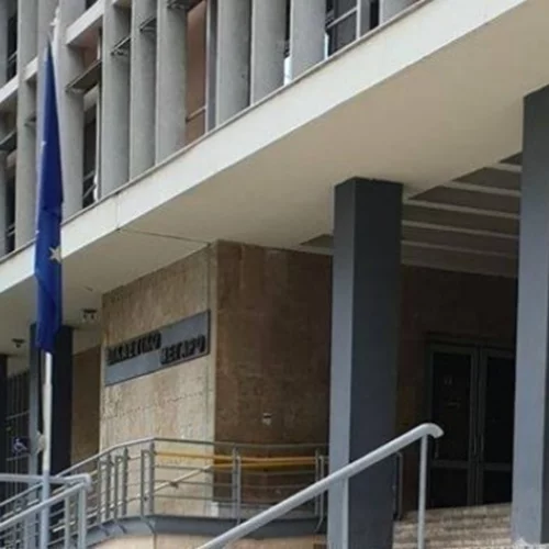 Στο Εφετείο η υπόθεση δολοφονίας του 19χρονου Άλκη Καμπανού-Ένταση έξω από τα δικαστήρια και δύο συλλήψεις