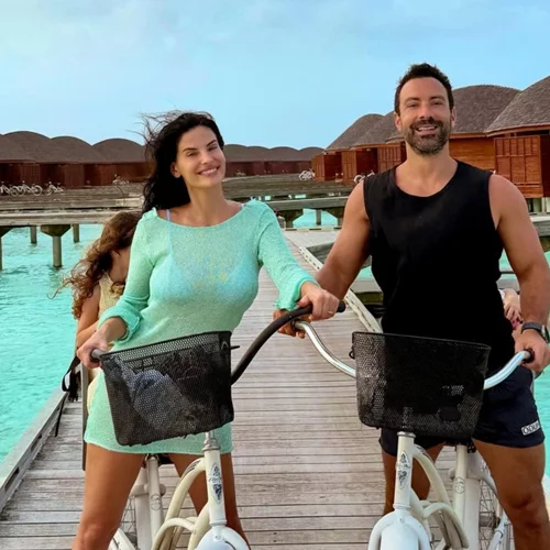 Νέοι και ερωτευμένοι | Η Χριστίνα Μπόμπα και ο Σάκης Τανιμανίδης στην πρώτη τους φωτογραφία, πριν από 10 χρόνια