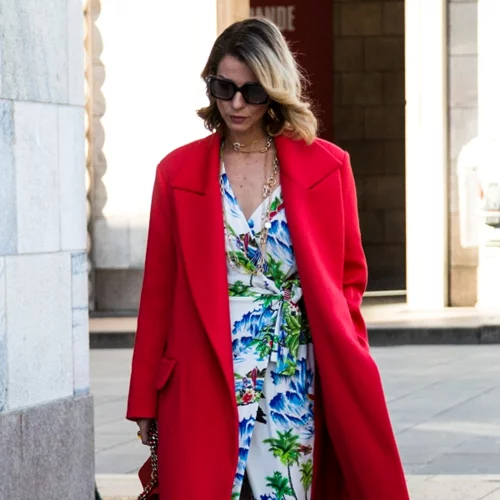 Πρόκειται να γίνεις νονά; | 10 φορέματα από ελληνικά brands που μπορείς να φορέσεις στη βάφτιση