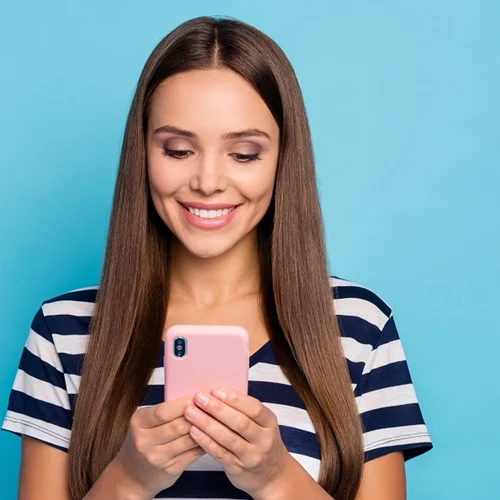 5 TikTok skincare tips που όντως αξίζει να ακολουθήσεις