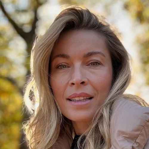 Έγκυος σε εξώφυλλο περιοδικού | Η Μαριέττα Χρουσαλά ποζάρει λίγο πριν έρθει στον κόσμο η κόρη της