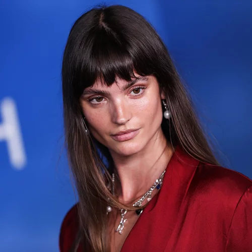 French Bangs | Το γαλλικό κούρεμα που αποδεδειγμένα "αφαιρεί" χρόνια από το πρόσωπο