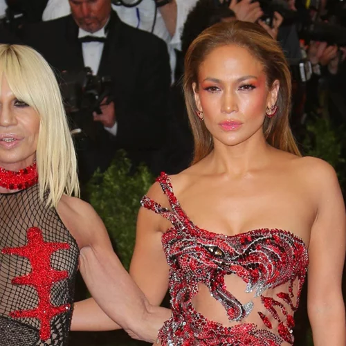Διάσημοι σχεδιαστές και οι μούσες τους | 20 iconic εμφανίσεις στο κόκκινο χαλί του Met Gala
