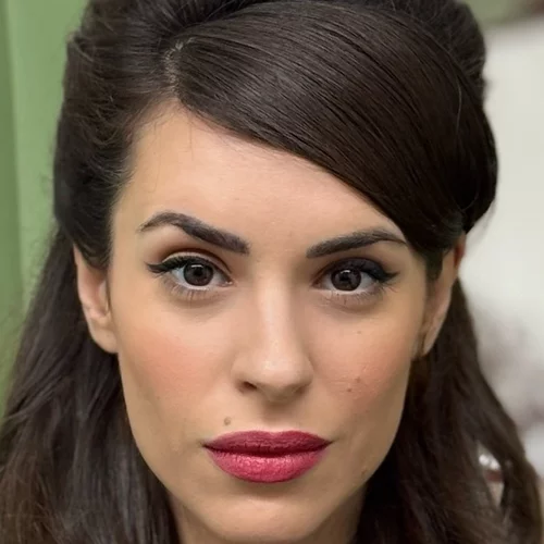 Ιζαμπέλλα Φούλοπ | Αυτή είναι η γυμναστική που της έχει χαρίσει τους καλοσχηματισμένους κοιλιακούς της