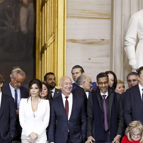 Priscilla Chan - Lauren Sánchez | Οι "Πρώτες Κυρίες" των κολοσσών τεχνολογίας και τα looks τους στην ορκωμοσία του Trump