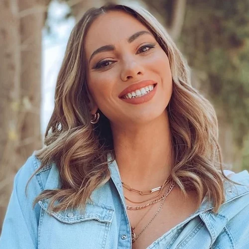 Ευρυδίκη Βαλαβάνη | Το δροσερό άρωμα που φορά από το σχολείο