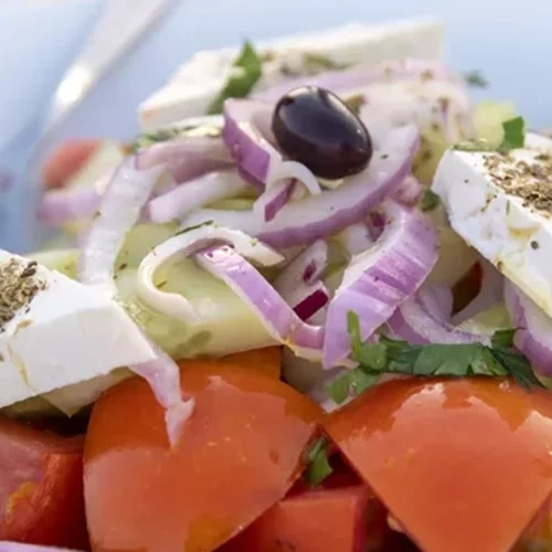 Μηδενικά σάκχαρα, πλούσιο σε πρωτεΐνη | Ανακάλυψε τον κόσμο και τα οφέλη του κατσικίσιου τυριού